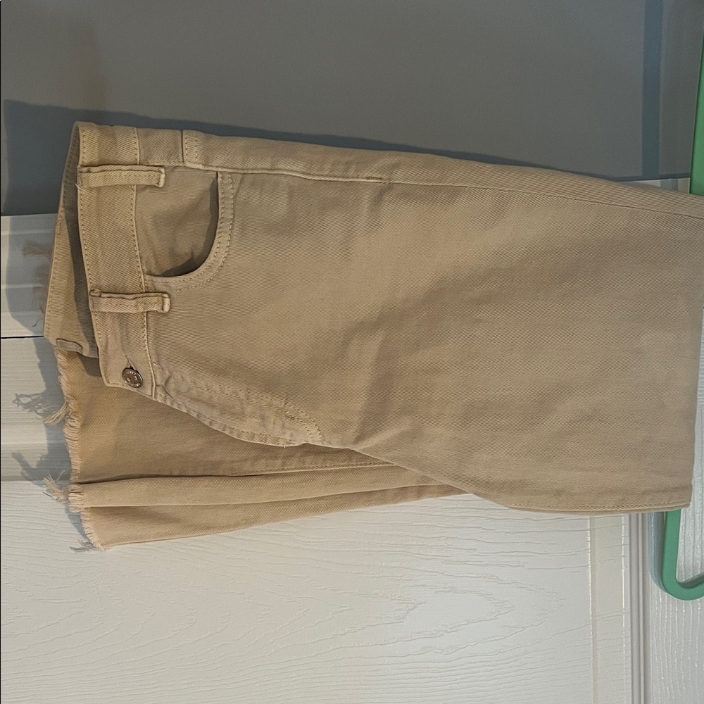 MOTHER Beige Hustler Ankle Fray Jeans